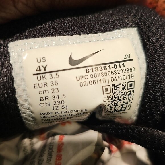 Nike Tanjun sneakers casual shoes boys shoes size 4 Youth - Picture 8 of 8